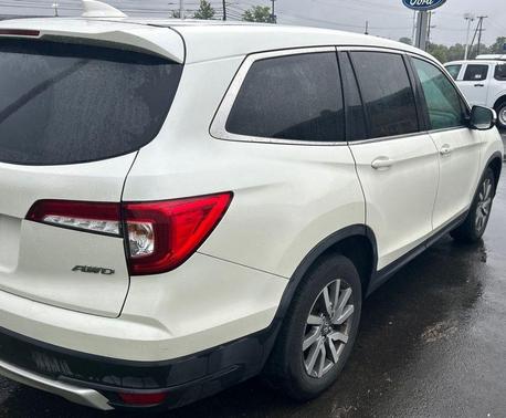 White Diamond Pearl 2019 Honda Pilot EX-L