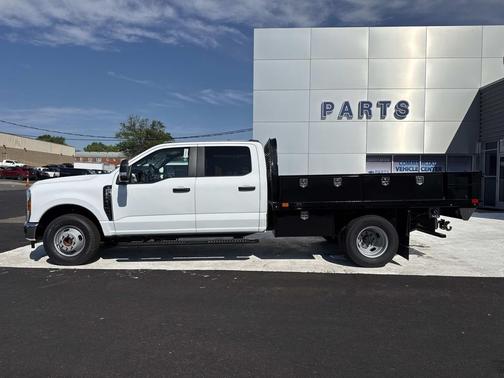 OXFORD WHITE 2026 Ford F-350 XL