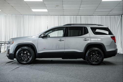 2023 GMC Acadia AWD AT4
