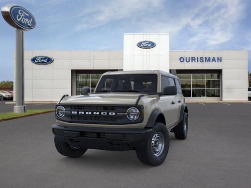 Desert Sand 2026 Ford Bronco Base