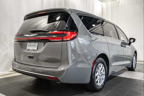 Ceramic Gray Clearcoat 2025 Chrysler Pacifica L
