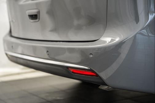Ceramic Gray Clearcoat 2025 Chrysler Pacifica L