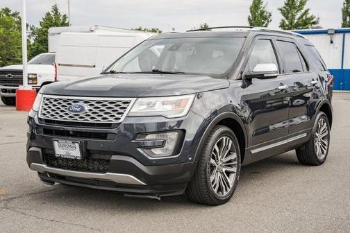 Photo 3 of 41 of 2017 Ford Explorer Platinum