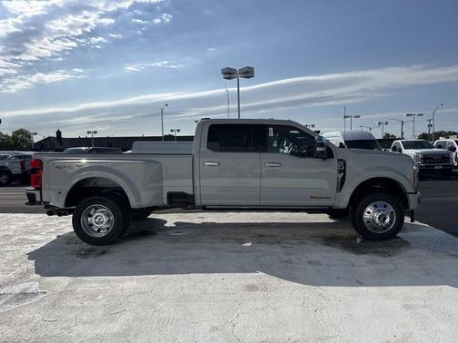 AVALANCHE 2026 Ford F-450 Platinum