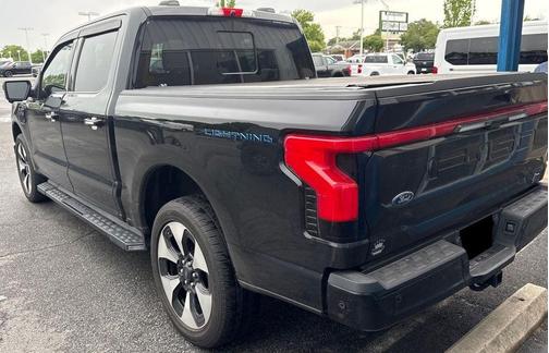 AGATE BLACK METALLIC 2022 Ford F-150 Lightning Platinum