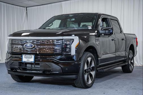 AGATE BLACK METALLIC 2022 Ford F-150 Lightning Platinum