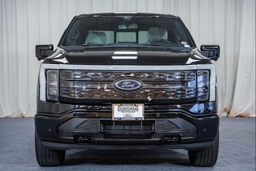 AGATE BLACK METALLIC 2022 Ford F-150 Lightning Platinum