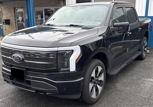 AGATE BLACK METALLIC 2022 Ford F-150 Lightning Platinum
