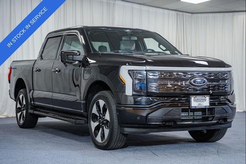 AGATE BLACK METALLIC 2022 Ford F-150 Lightning Platinum