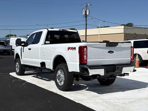Oxford White 2026 Ford F-250 XLT