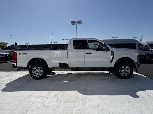 Oxford White 2026 Ford F-250 XLT