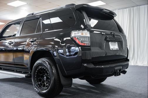 Midnight Black Metallic 2024 Toyota 4Runner SR5 Premium