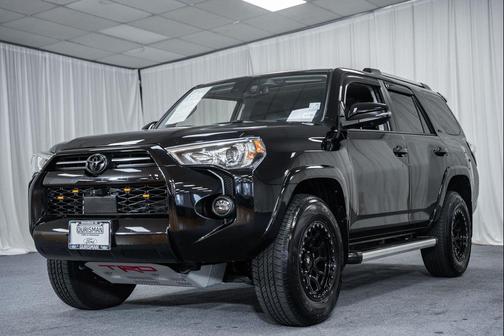 Midnight Black Metallic 2024 Toyota 4Runner SR5 Premium