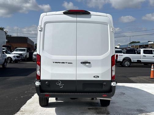 OXFORD WHITE 2026 Ford Transit-250 Base