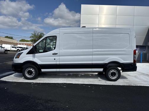 OXFORD WHITE 2026 Ford Transit-250 Base