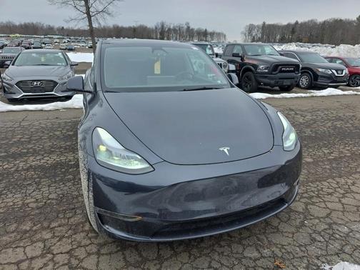2024 Tesla Model Y Long Range Dual Motor All-Wheel Drive