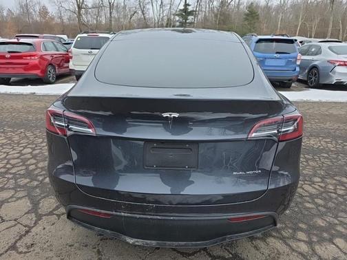 2024 Tesla Model Y Long Range Dual Motor All-Wheel Drive