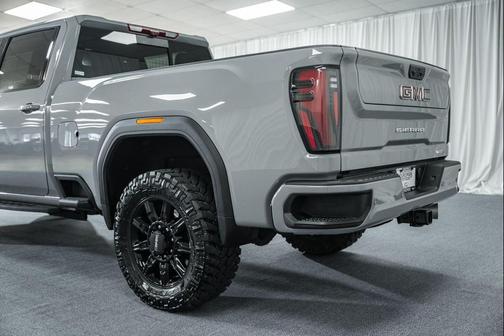 2025 GMC Sierra 2500 AT4