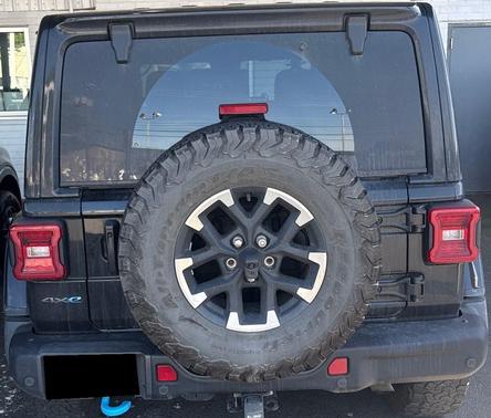 Black Clearcoat 2024 Jeep Wrangler 4xe Rubicon X