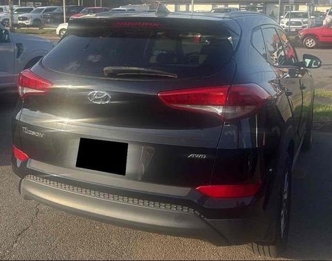 Black Noir Pearl 2017 Hyundai TUCSON SE Plus