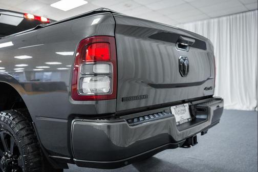 2022 RAM 3500 Big Horn Crew Cab 4x4 6'4' Box