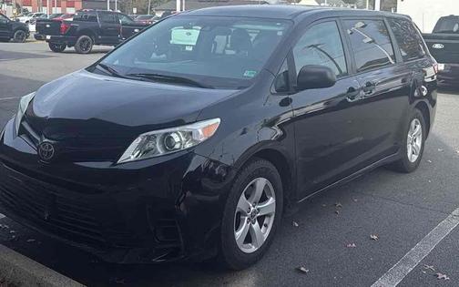 2020 Toyota Sienna SE