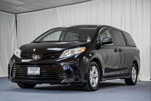 2020 Toyota Sienna SE