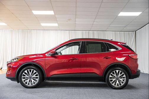 2022 Ford Escape Titanium