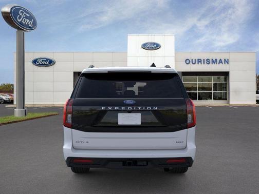 Space Silver Metallic 2026 Ford Expedition Max Active 4x4