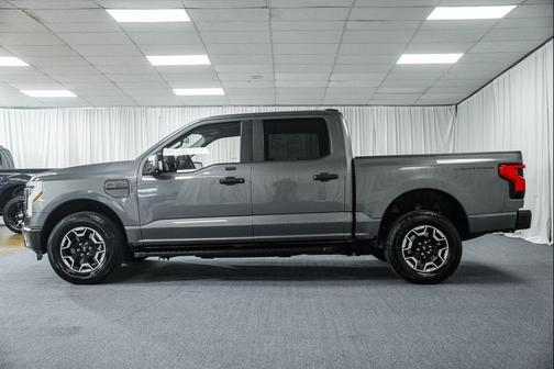 2022 Ford F-150 Lightning Pro