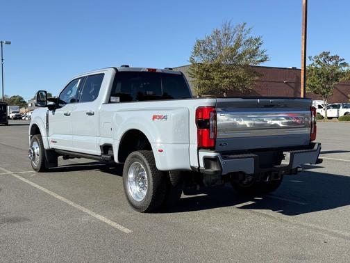 2026 Ford F-450 Platinum