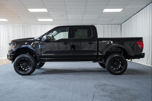 Agate Black Metallic 2025 Ford F-150 XLT
