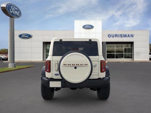 WIMBLEDON WHITE 2026 Ford Bronco Outer Banks