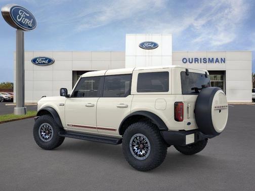 WIMBLEDON WHITE 2026 Ford Bronco Outer Banks
