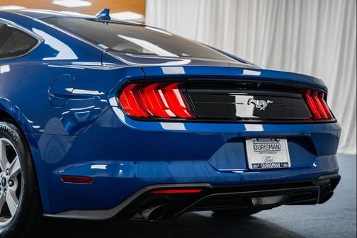 2022 Ford Mustang EcoBoost