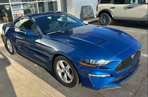 2022 Ford Mustang EcoBoost