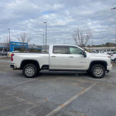 2022 Chevrolet Silverado 2500 High Country