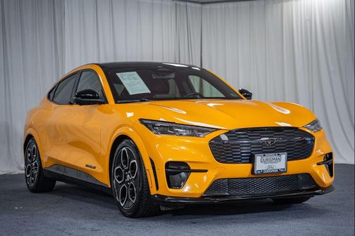 Cyber Orange Metallic Tricoat 2022 Ford Mustang Mach-E GT