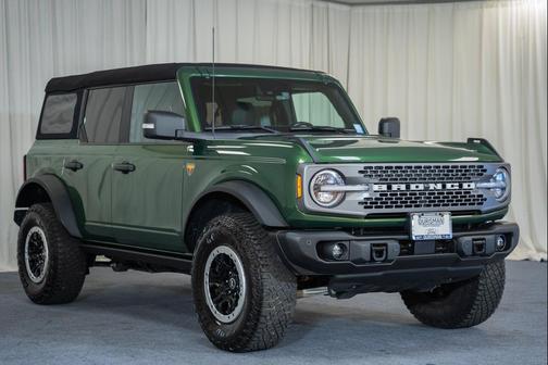 Eruption Green Metallic 2023 Ford Bronco Badlands