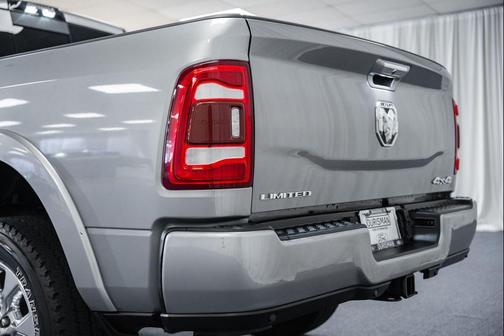 2022 RAM 2500 Limited Crew Cab 4x4 6'4' Box