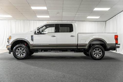 WHITE PLATINUM MET TRI-COAT 2017 Ford F-250 Lariat