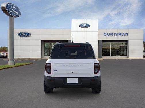 Oxford White 2026 Ford Bronco Sport Outer Banks