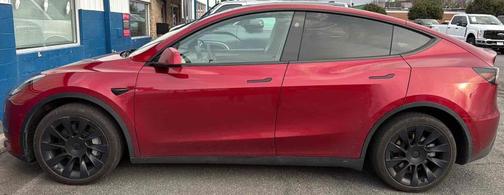 2024 Tesla Model Y Long Range Dual Motor All-Wheel Drive