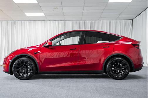 2024 Tesla Model Y Long Range Dual Motor All-Wheel Drive