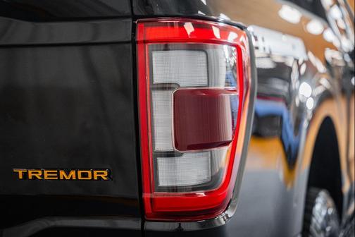 AGATE BLACK METALLIC 2023 Ford F-150 Tremor