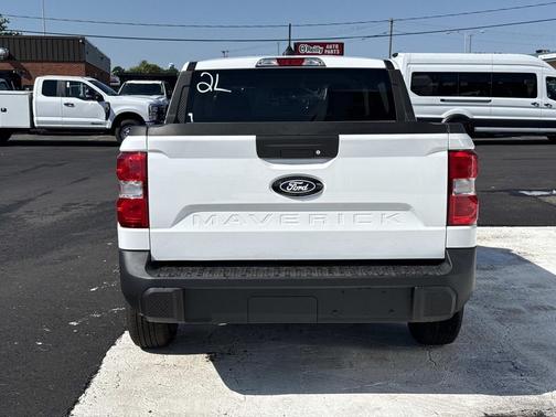 OXFORD WHITE 2026 Ford Maverick XL