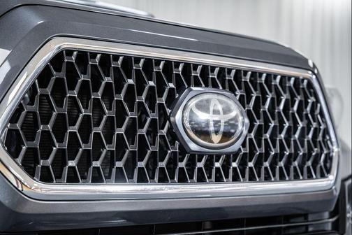 2019 Toyota Tacoma TRD Sport