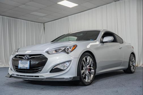 Santiago Silver 2015 Hyundai Genesis Coupe 3.8 Ultimate