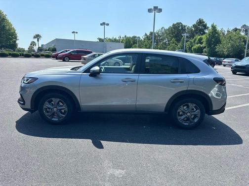 Solar Silver Metallic 2027 Honda HR-V LX