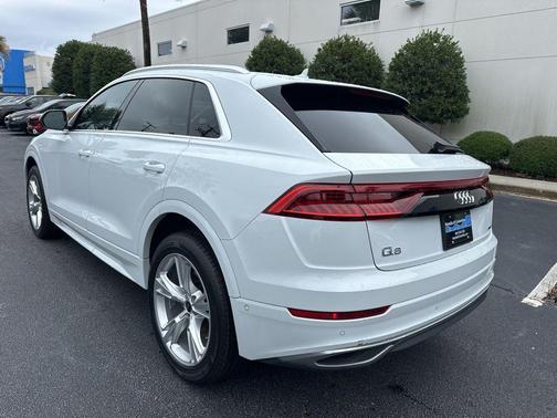 2023 Audi Q8 55 Premium Plus